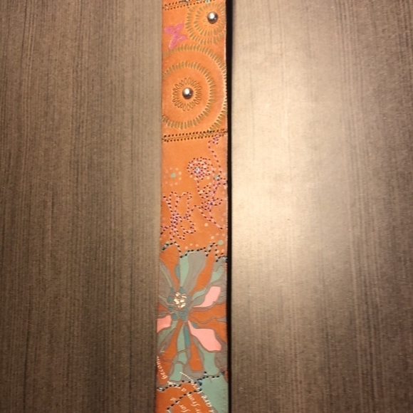 Fossil Embossed Leather multicolored floral embellished Belt - Picture 2 of 8